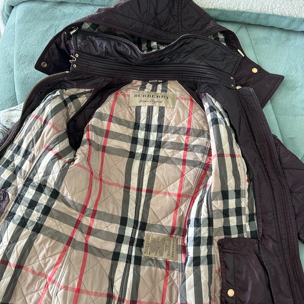 Burberry coat - Picture 10 of 10
